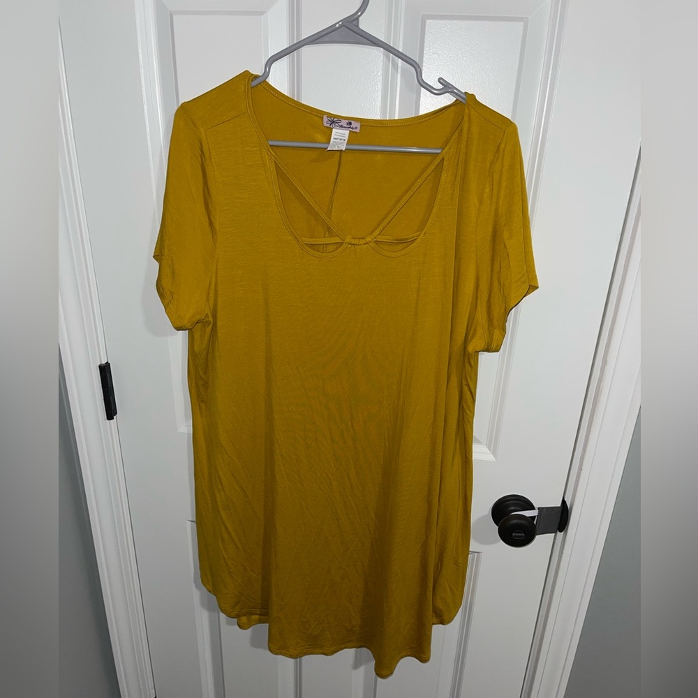 🩷 Flash Sale 🩷 Blossom by P midi-dress w/strappy neck line. 2xl mustard yellow.
